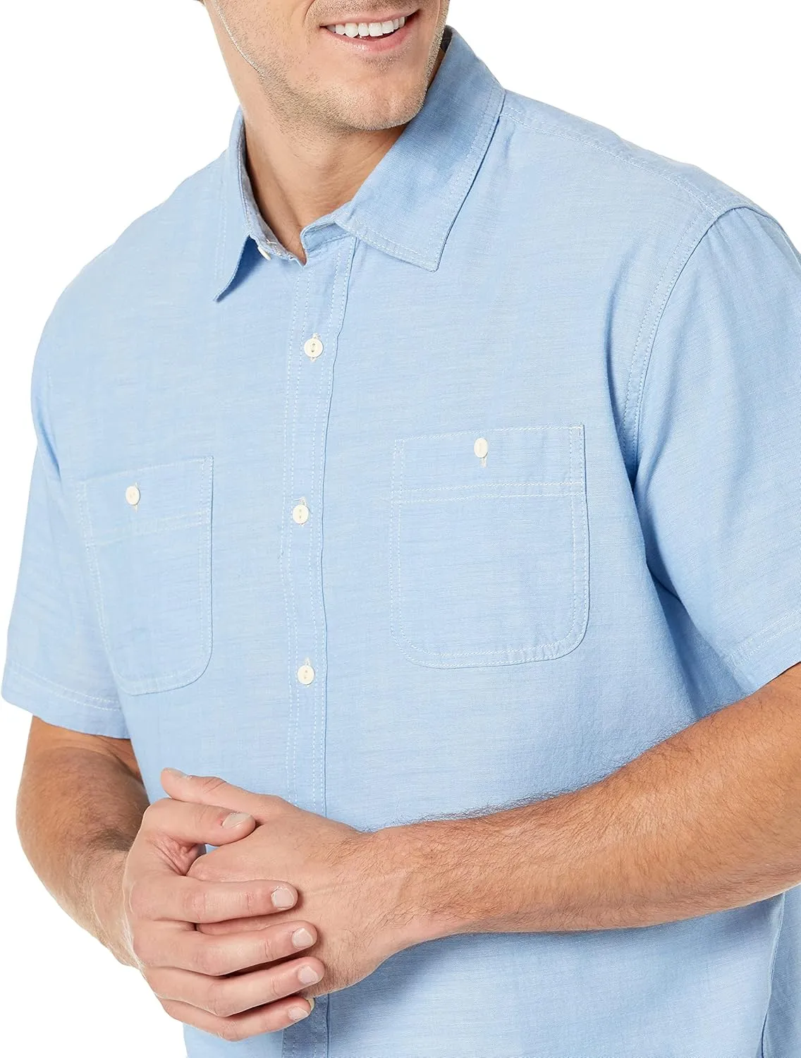 Amazon Essentials Men's Regular-Fit, Short-Sleeve Button-Down Chambray Shirt
