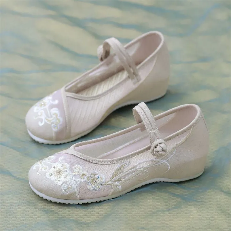Hanfu Shoes: Sheer Floral