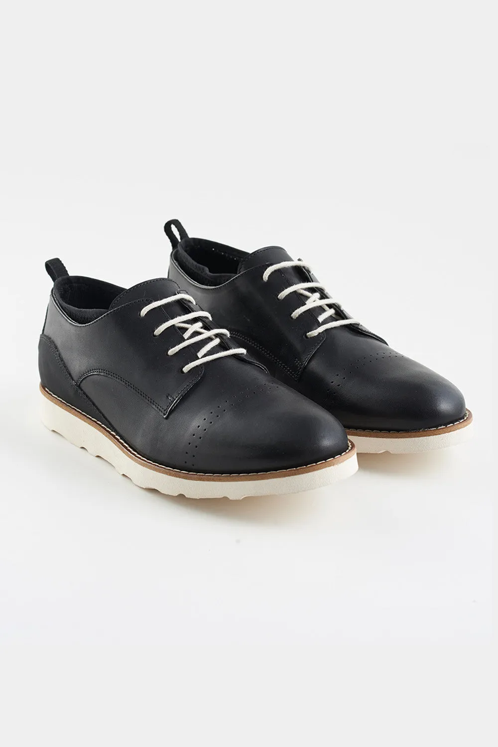 Hannet Shoe - Black